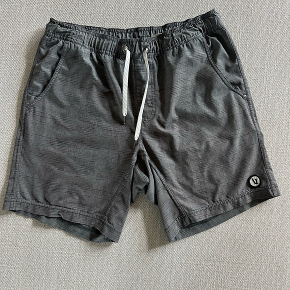 Vuori Other - Vuori Grey and Black Kore Athletic Shorts, size Small